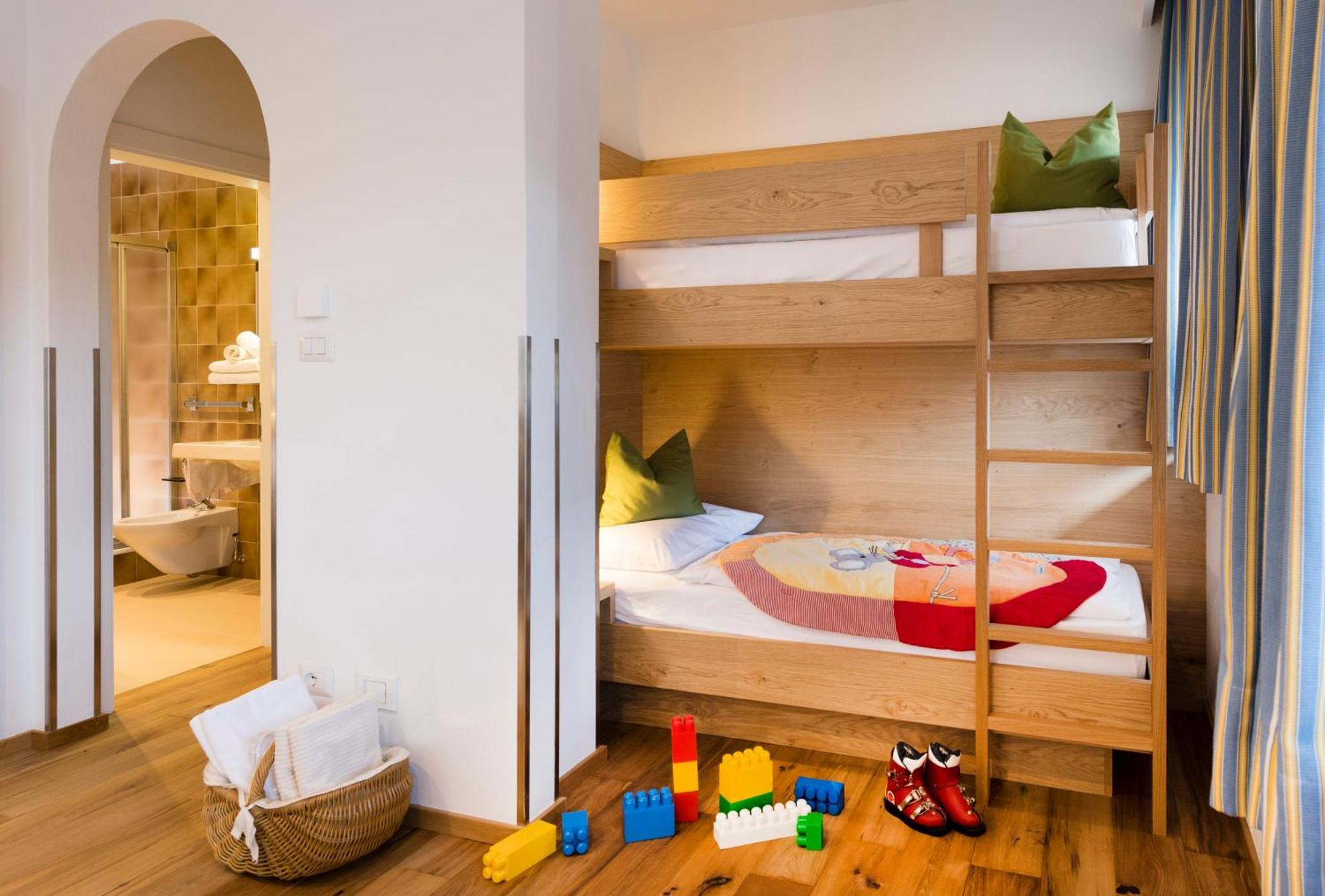 Hotel Fameli Olang Номер фото