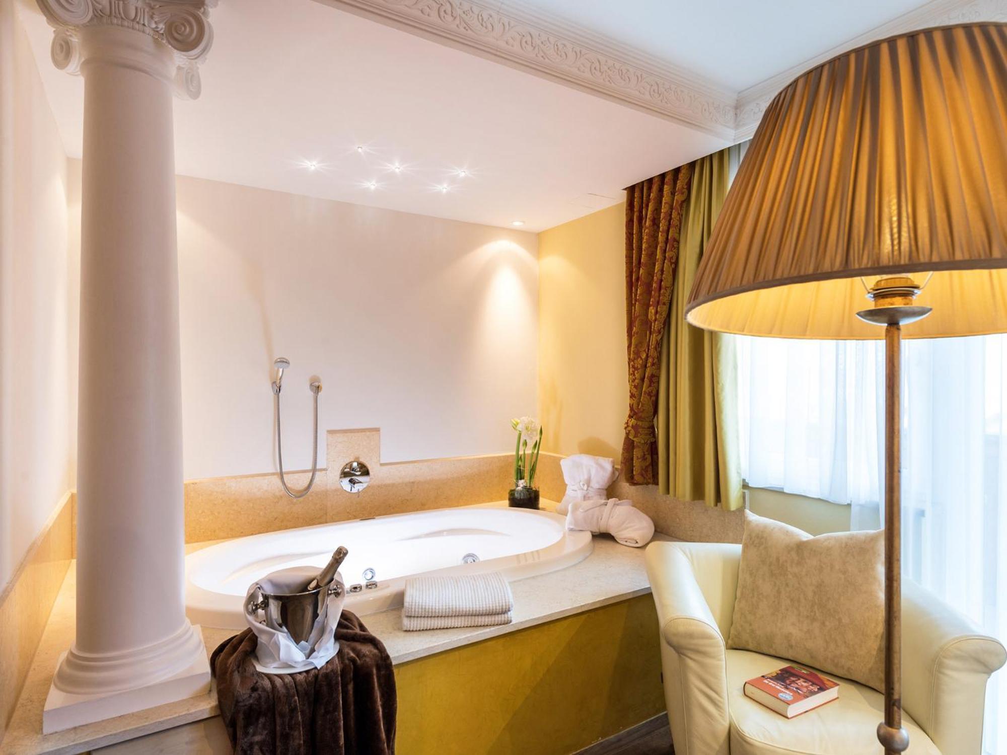 Hotel Fameli Olang Номер фото
