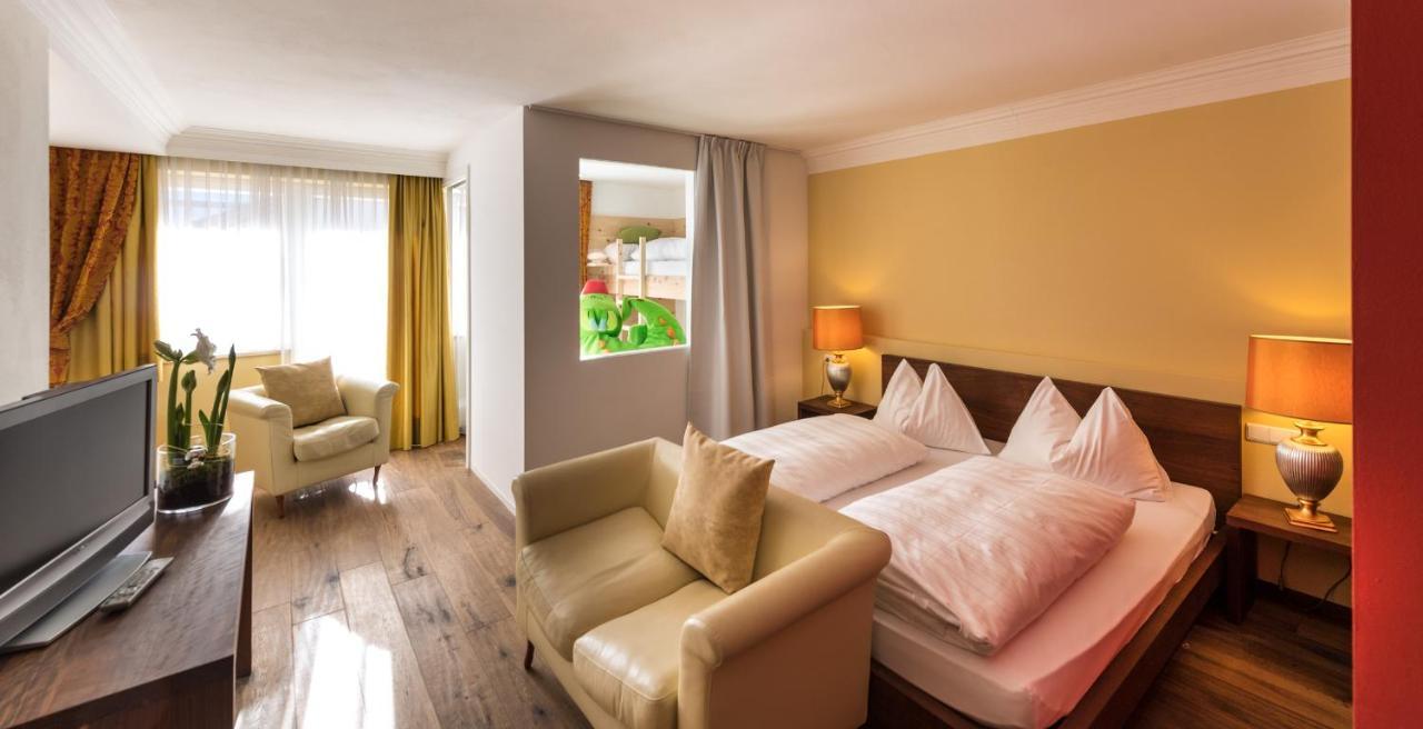 Hotel Fameli Olang Экстерьер фото